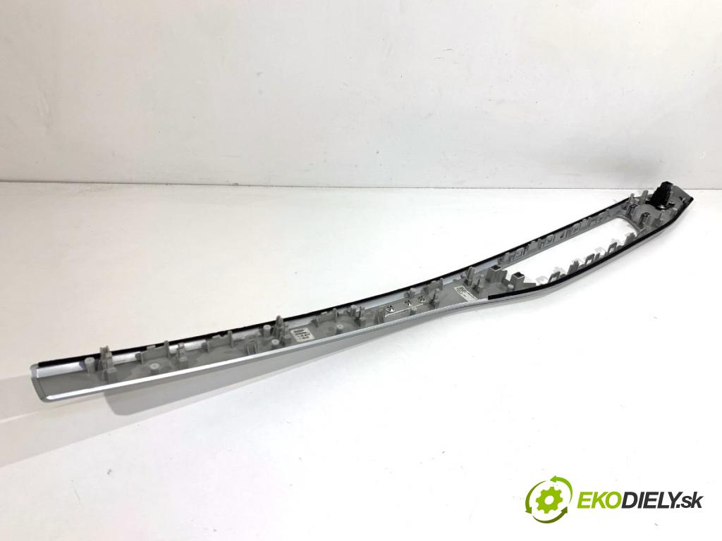 AUDI A4 B9 Kombi 2018 140 kW 2.0 TDI quattro 1968 lišty kryt 8W1853190A 8W1853189N (Lišta)