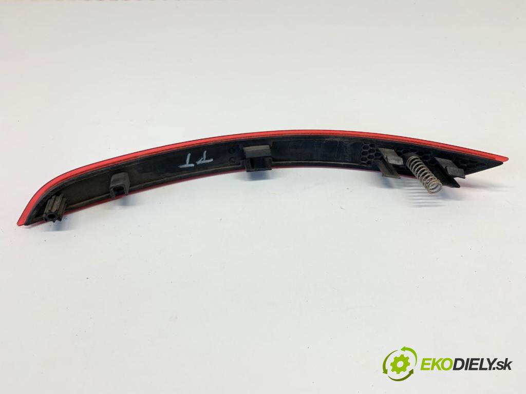 AUDI A4 B9 Kombi 2018 140 kW 2.0 TDI quattro 1968 Svetlo nárazníka pravy zad 8W9945106A