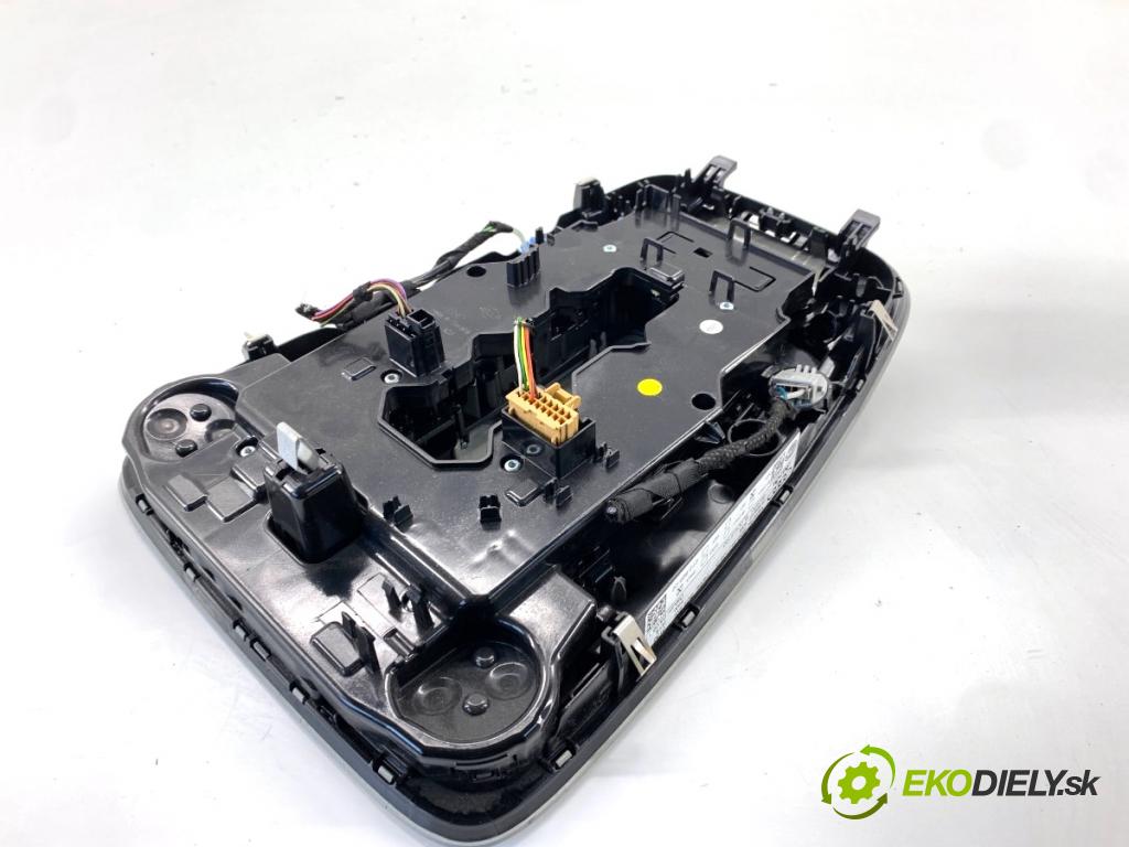 AUDI A4 B9 Kombi 2018 140 kW 2.0 TDI quattro 1968 Svetlo stropné 8W0947135D