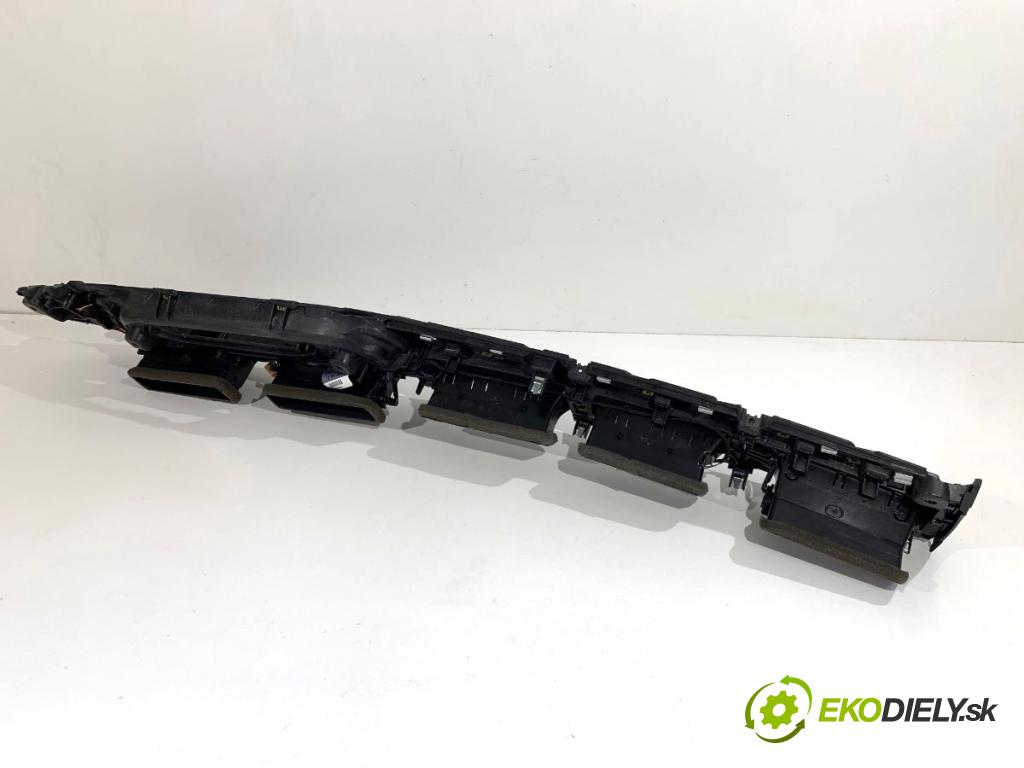 AUDI A4 B9 Kombi 2018 140 kW 2.0 TDI quattro 1968 Mriežky kúrenia predný stredna 8W1820902E