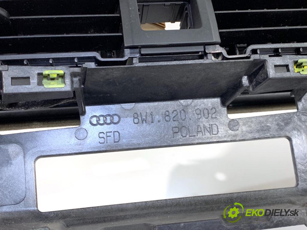 AUDI A4 B9 Kombi 2018 140 kW 2.0 TDI quattro 1968 Mriežky kúrenia predný stredna 8W1820902E