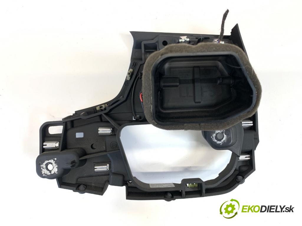 AUDI A4 B9 Kombi 2018 140 kW 2.0 TDI quattro 1968 Mriežky kúrenia ľavy predný 8W1820901