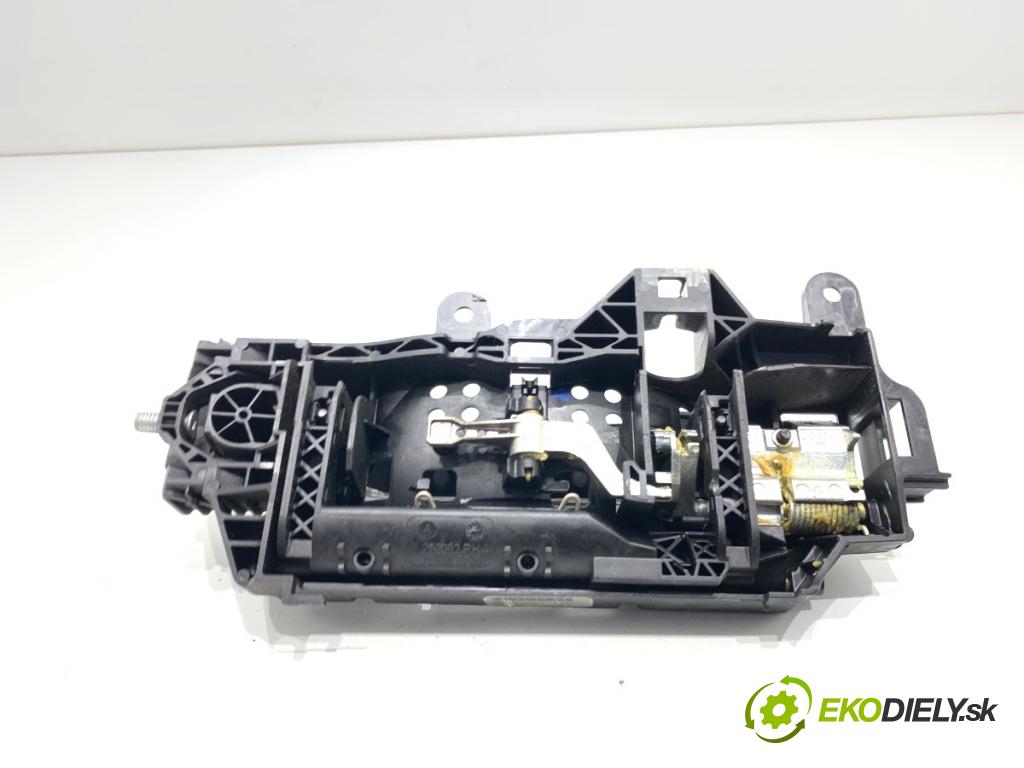 AUDI A4 B9 Kombi 2018 140 kW 2.0 TDI quattro 1968 Kľučka vonkajšia pravy predný 8W0837812A