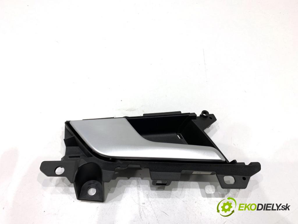 AUDI A4 B9 Kombi 2018 140 kW 2.0 TDI quattro 1968 Kľučka vnútorná ľavy zad 