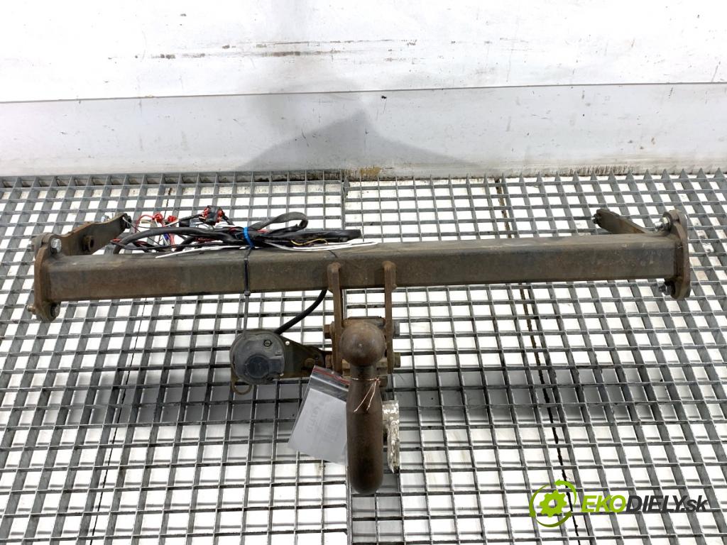 AUDI A4 B9 Kombi 2018 140 kW 2.0 TDI quattro 1968 Hák tažné zařízení  (Tažné zařízení)