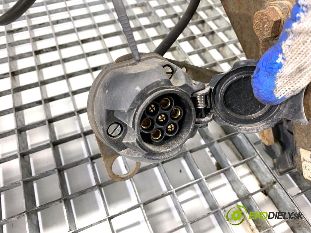 AUDI A4 B9 Kombi 2018 140 kW 2.0 TDI quattro 1968 Hák ťažné zariadenie  (Ťažné zariadenie)