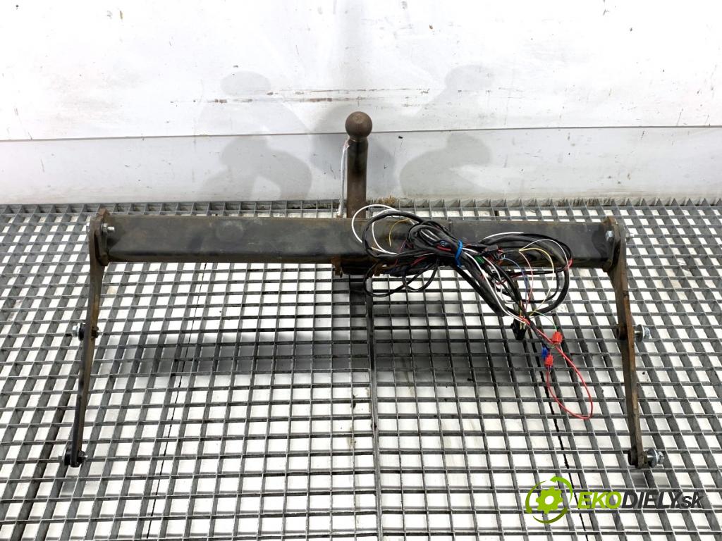 AUDI A4 B9 Kombi 2018 140 kW 2.0 TDI quattro 1968 Hák ťažné zariadenie  (Ťažné zariadenie)