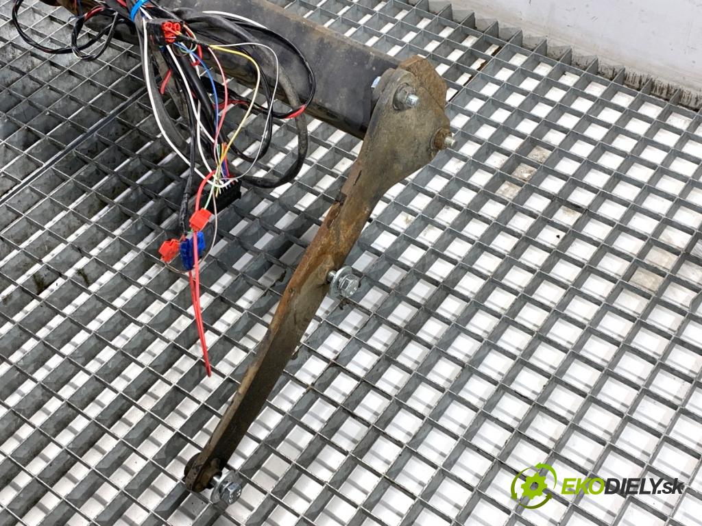 AUDI A4 B9 Kombi 2018 140 kW 2.0 TDI quattro 1968 Hák ťažné zariadenie  (Ťažné zariadenie)