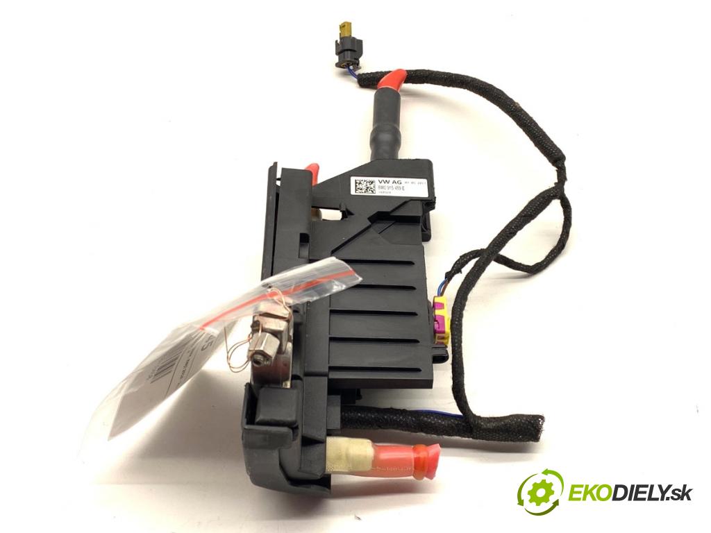 AUDI A4 B9 Kombi 2018 140 kW 2.0 TDI quattro 1968 svorka plus 8W0915459E