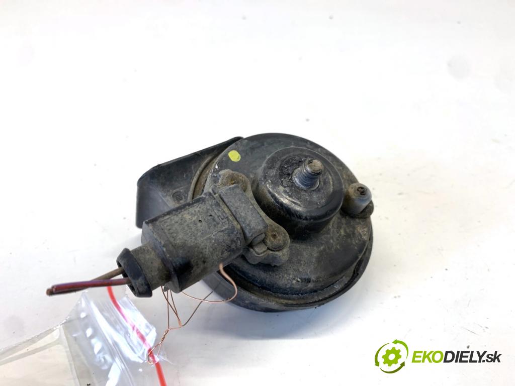 AUDI A4 B9 Kombi 2018 140 kW 2.0 TDI quattro 1968 klaksón 8W0951223