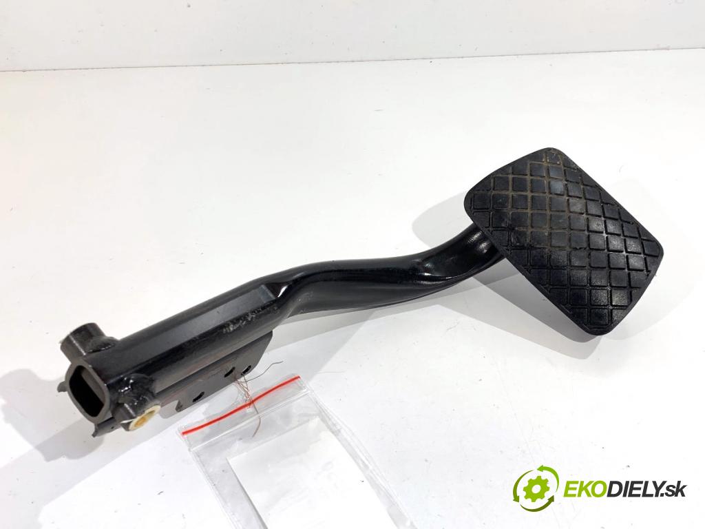 AUDI A4 B9 Kombi 2018 140 kW 2.0 TDI quattro 1968 pedal brzdy 8W1723140B