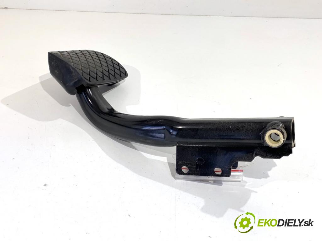 AUDI A4 B9 Kombi 2018 140 kW 2.0 TDI quattro 1968 pedal brzdy 8W1723140B