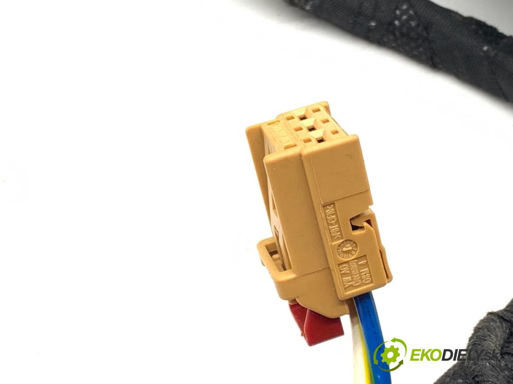 AUDI A4 B9 Kombi 2018 140 kW 2.0 TDI quattro 1968 káblovačka dveře zadní část pravý 8W0971687T