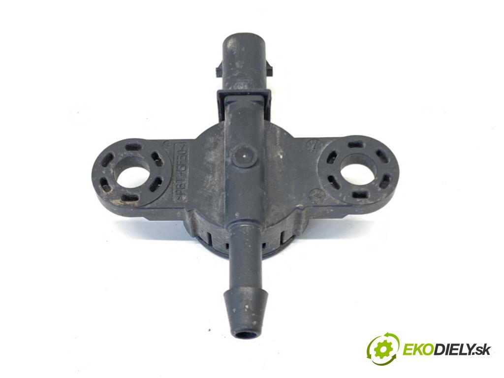 AUDI A4 B9 Kombi 2018 140 kW 2.0 TDI quattro 1968 Snímač nárazu 8W0959121A (Snímač nárazu)