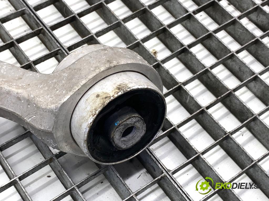 AUDI A4 B9 Kombi 2018 140 kW 2.0 TDI quattro 1968 Rameno pravy predný