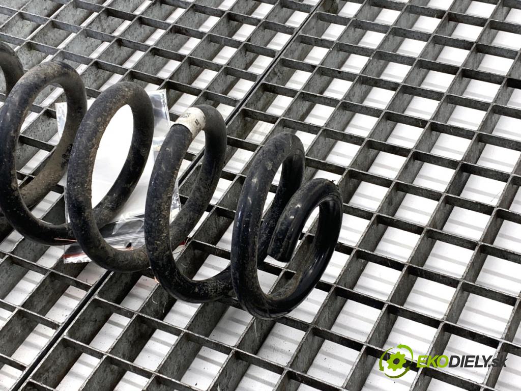 AUDI A4 B9 Kombi 2018 140 kW 2.0 TDI quattro 1968 Pružina zad 8W0511115 (Kľučka dverí ostatné)