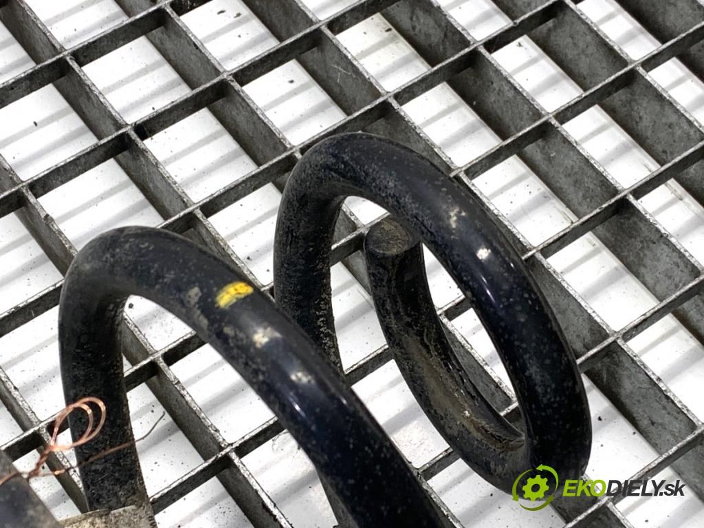 AUDI A4 B9 Kombi 2018 140 kW 2.0 TDI quattro 1968 Pružina zad 8W0511115 (Kľučka dverí ostatné)