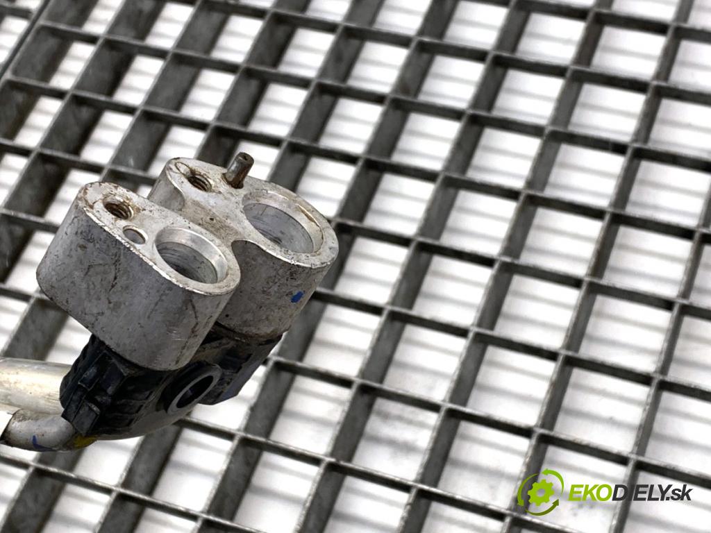 AUDI A4 B9 Kombi 2018 140 kW 2.0 TDI quattro 1968 rúrka klimatizácie 8W0816738 (Rúrka klimatizácie)