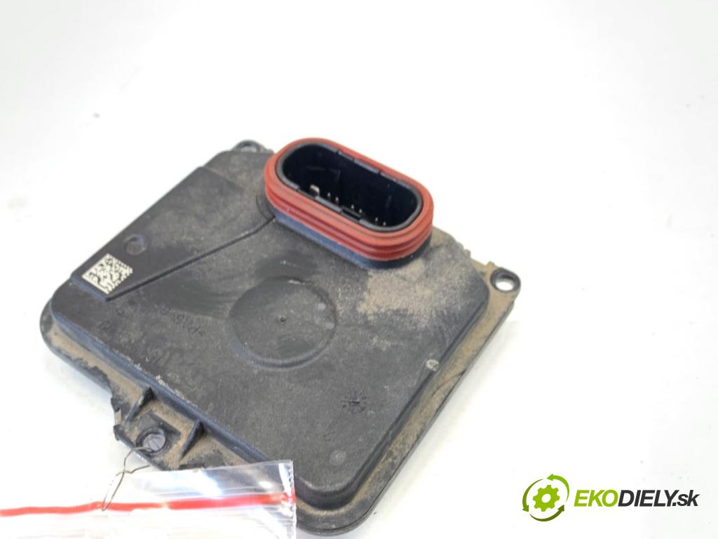 AUDI A4 B9 Kombi 2018 140 kW 2.0 TDI quattro 1968 měnič XENON 4M0907397AC (Řídící jednotka xenonu)