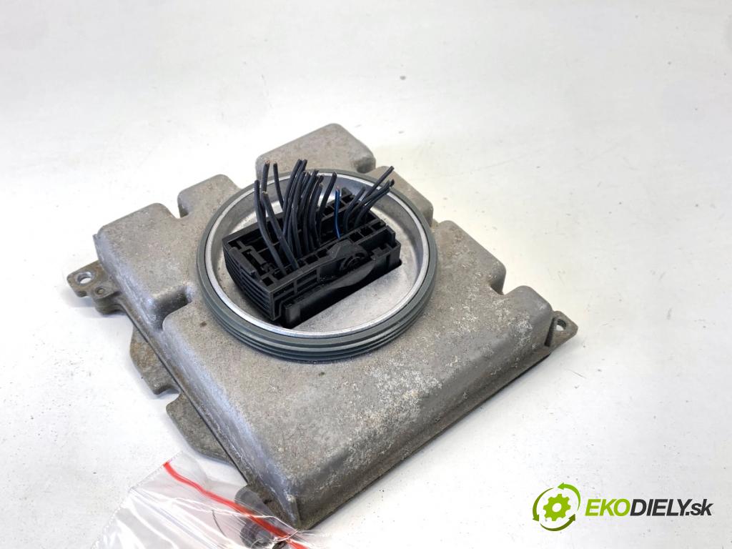 AUDI A4 B9 Kombi 2018 140 kW 2.0 TDI quattro 1968 měnič XENON 7PP941572AB (Řídící jednotka xenonu)