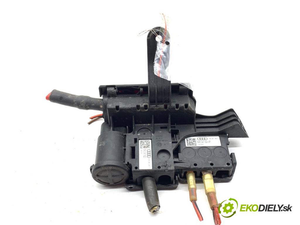 AUDI A4 B9 Kombi 2018 140 kW 2.0 TDI quattro 1968 Rozdeľovač PRĄDU 8W0941824AP (Rozdeľovač)