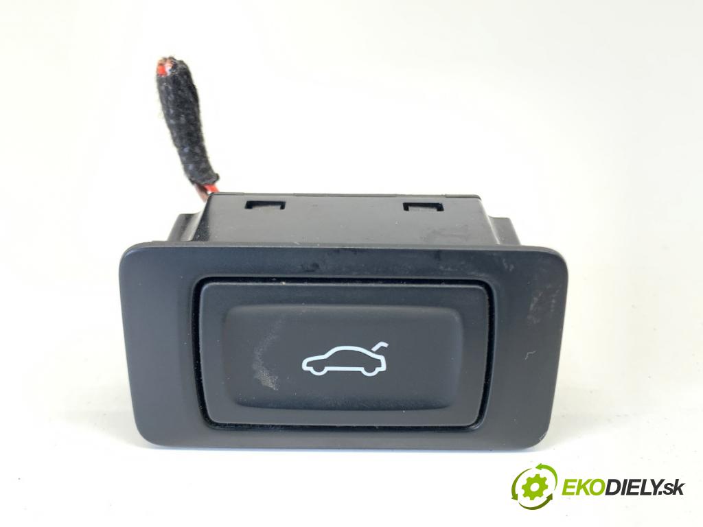 AUDI A4 B9 Kombi 2018 140 kW 2.0 TDI quattro 1968 vypínač otvárania dverí 4G0959831C