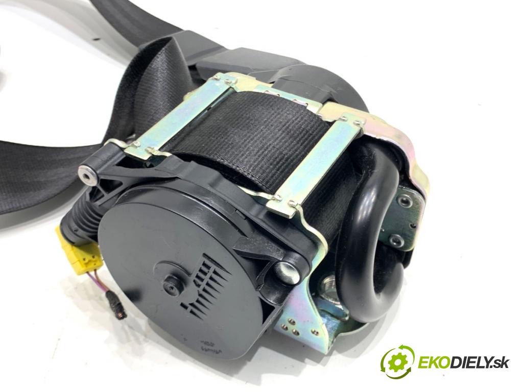 AUDI A4 B9 Kombi 2018 140 kW 2.0 TDI quattro 1968 Držiak BEZPEČNOSŤ pravy predný 635372400A