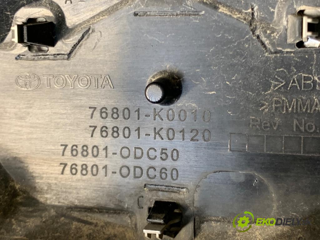 TOYOTA YARIS IV liftback 2022 92 kW 1.5 (MXPA11) 1490 zadní část - čelo dveří zadní část 76801-K0010