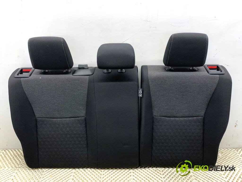 TOYOTA YARIS IV liftback 2022 92 kW 1.5 (MXPA11) 1490 Sedadlo druhý rad