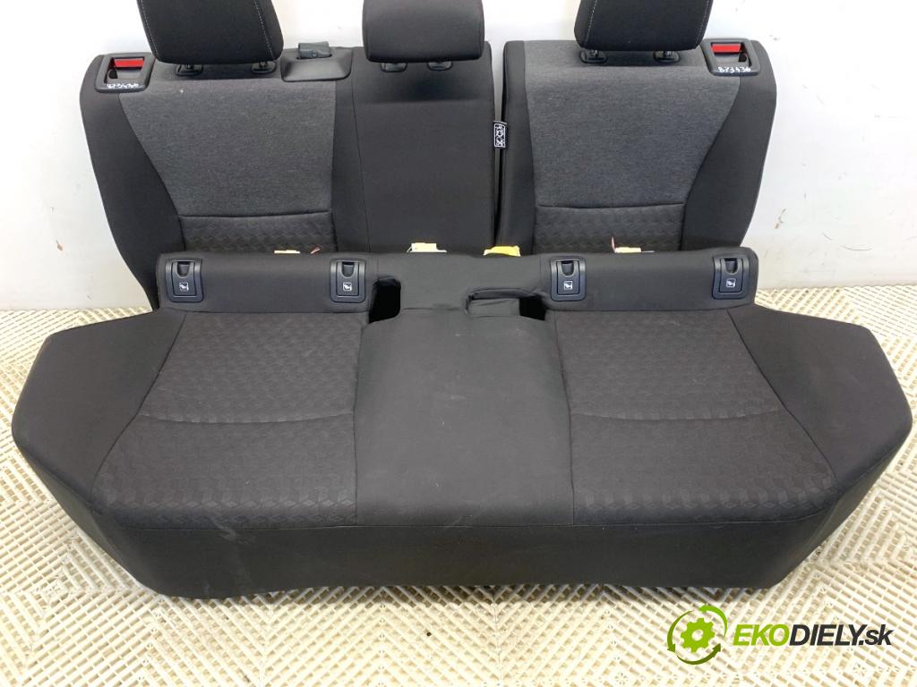 TOYOTA YARIS IV liftback 2022 92 kW 1.5 (MXPA11) 1490 Sedadlo druhý rad