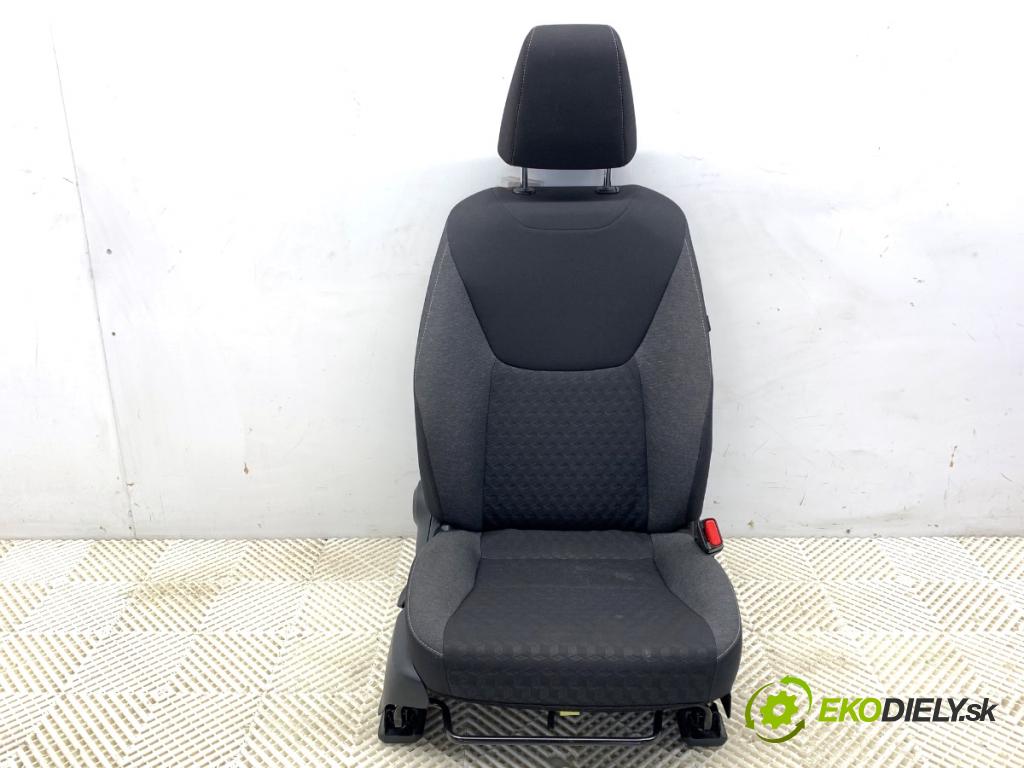 TOYOTA YARIS IV liftback 2022 92 kW 1.5 (MXPA11) 1490 Sedadlo pravy predný 