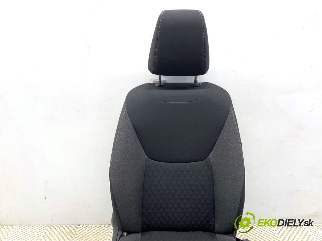 TOYOTA YARIS IV liftback 2022 92 kW 1.5 (MXPA11) 1490 Sedadlo pravy predný