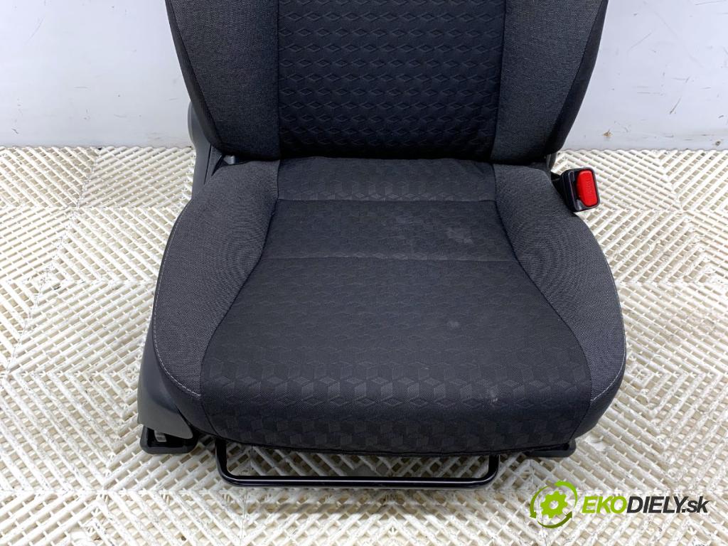 TOYOTA YARIS IV liftback 2022 92 kW 1.5 (MXPA11) 1490 Sedadlo pravy predný