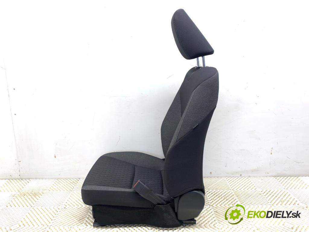 TOYOTA YARIS IV liftback 2022 92 kW 1.5 (MXPA11) 1490 Sedadlo pravy predný