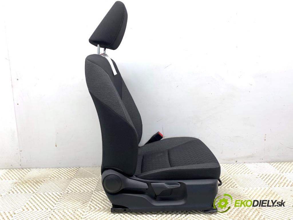 TOYOTA YARIS IV liftback 2022 92 kW 1.5 (MXPA11) 1490 Sedadlo pravy predný