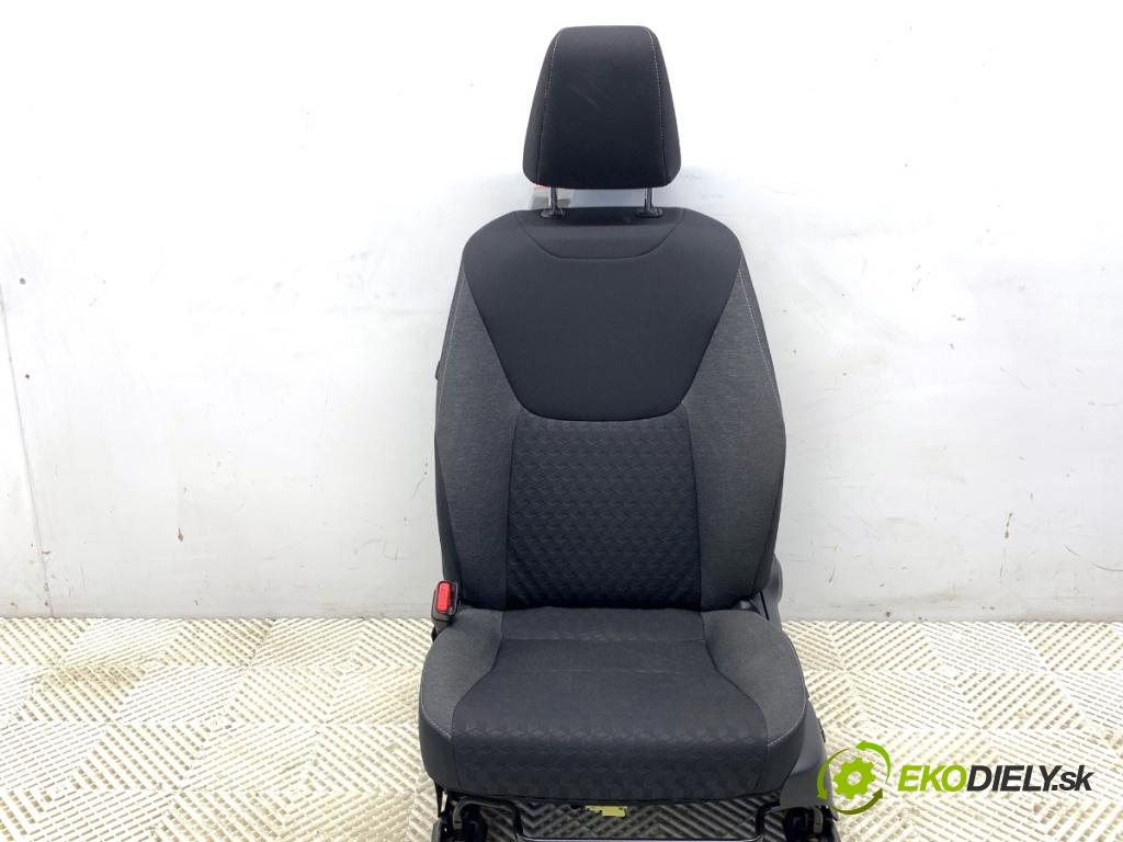 TOYOTA YARIS IV liftback 2022 92 kW 1.5 (MXPA11) 1490 Sedadlo ľavy predný 