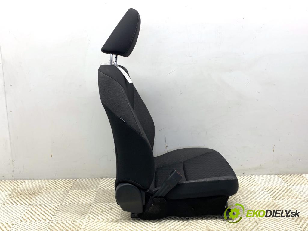 TOYOTA YARIS IV liftback 2022 92 kW 1.5 (MXPA11) 1490 sedadlo levý přední část
