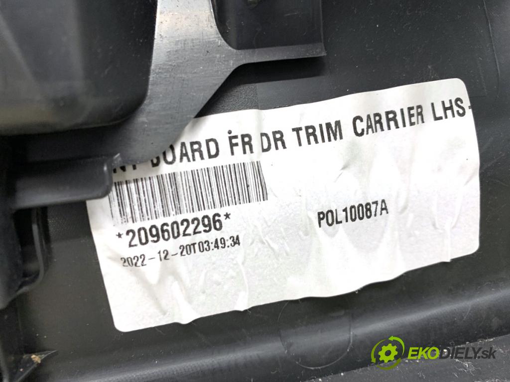 TOYOTA YARIS IV liftback 2022 92 kW 1.5 (MXPA11) 1490 ča dveře levý přední část