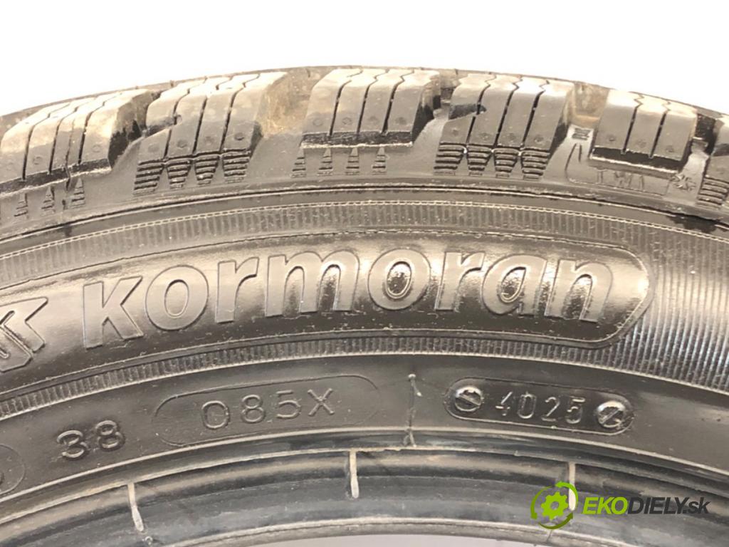 --- ---      PNEUMATIKA: zima 1X 215/50 17" KORMORAN