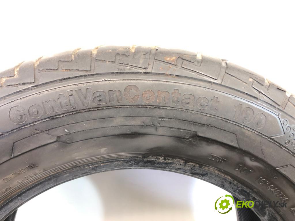 --- ---      PNEUMATIKA: VÍCENÁ SEZÓNA: 215/65 16" CONTINENTAL