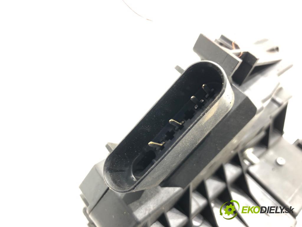 FORD TRANSIT COURIER nadwozie wielkoprzestrzenne (MPV) 2019 55 kW 1.5 TDCi 1499 zámok Dvere ľavy zad BM5A-A26413-AH