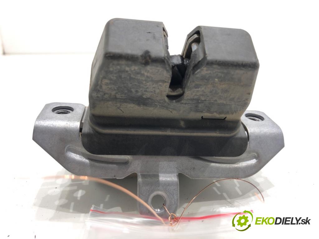 FORD TRANSIT COURIER nadwozie wielkoprzestrzenne (MPV) 2019 55 kW 1.5 TDCi 1499 zámok dverí zad