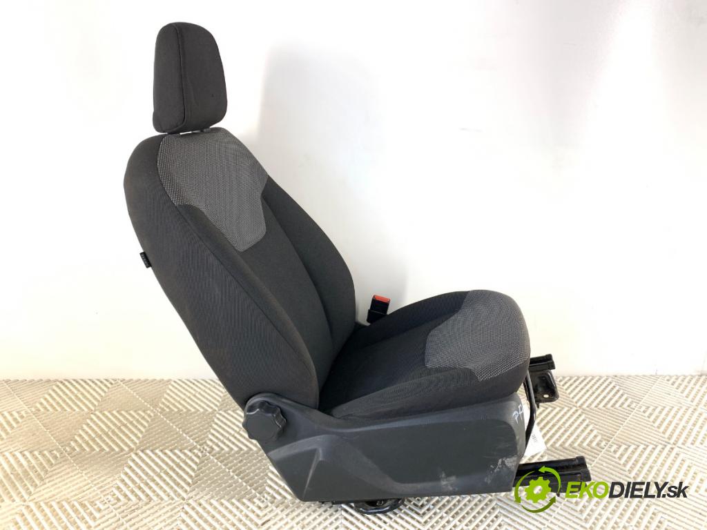 FORD TRANSIT COURIER nadwozie wielkoprzestrzenne (MPV) 2019 55 kW 1.5 TDCi 1499 Sedadlo pravy predný