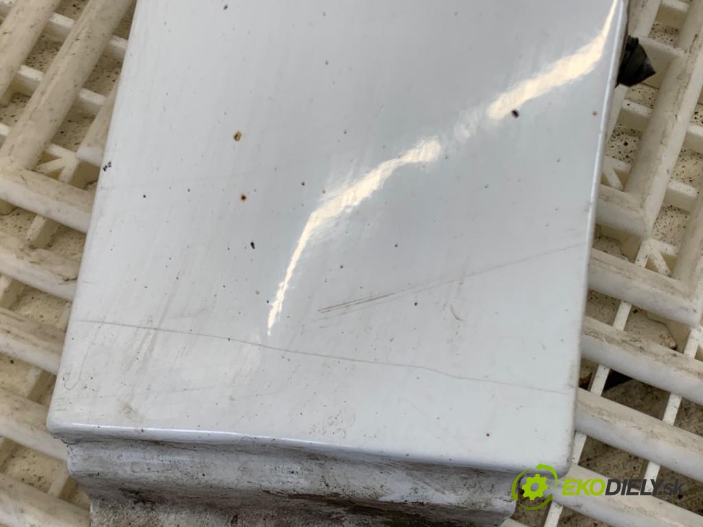 FORD TRANSIT COURIER nadwozie wielkoprzestrzenne (MPV) 2019 55 kW 1.5 TDCi 1499 Blatník pravy predný