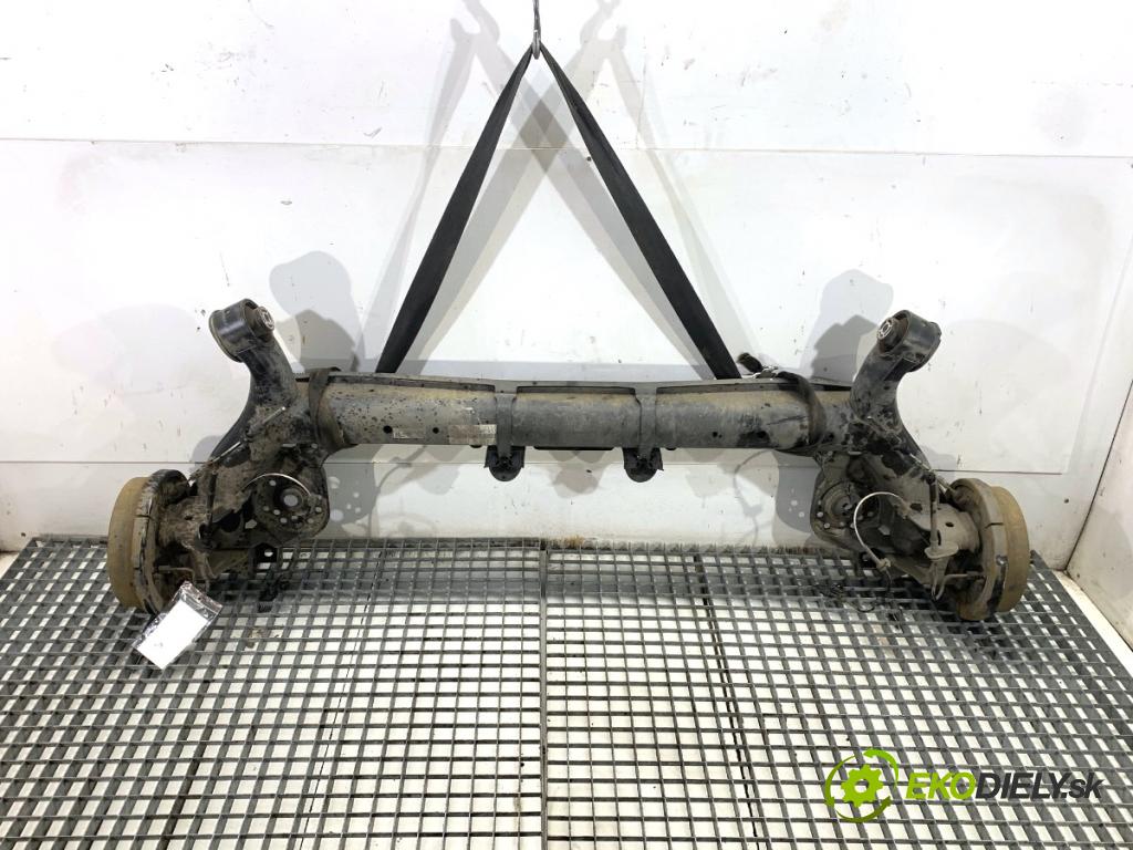 FORD FIESTA MK8 liftback 2021 55 kW 1.1 Ti-VCT 1084 Výstuha zad 