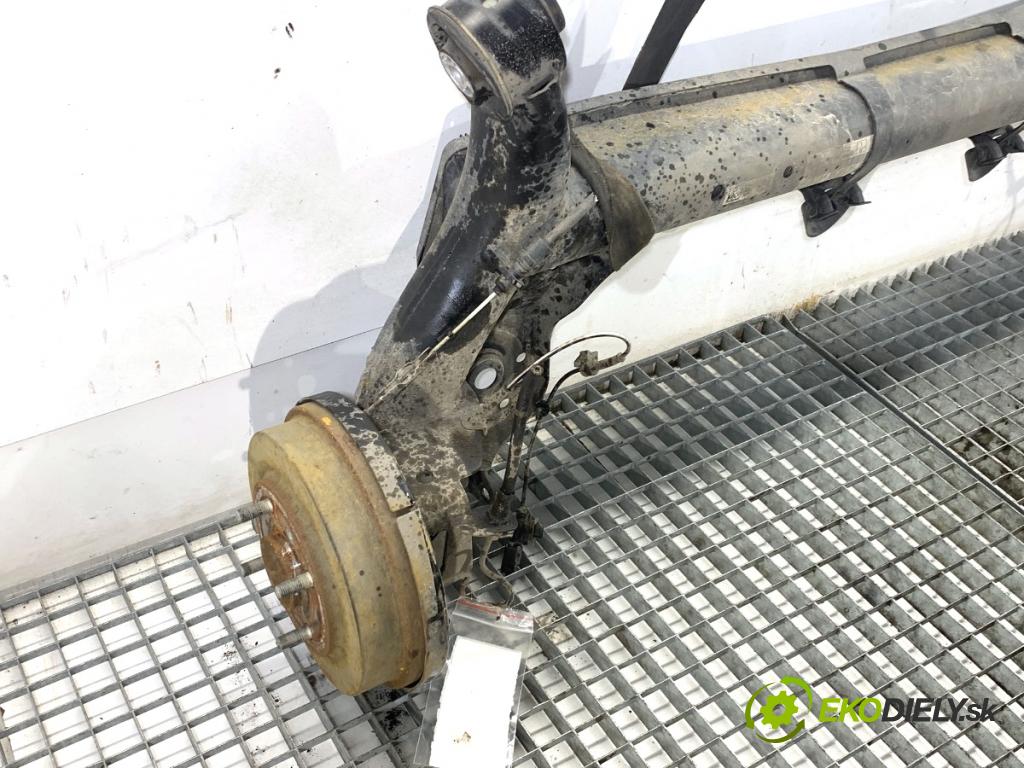 FORD FIESTA MK8 liftback 2021 55 kW 1.1 Ti-VCT 1084 výztuha zadní část