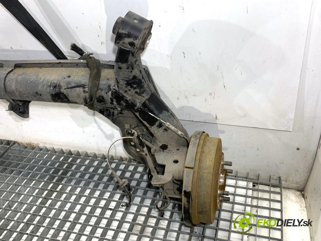 FORD FIESTA MK8 liftback 2021 55 kW 1.1 Ti-VCT 1084 výztuha zadní část