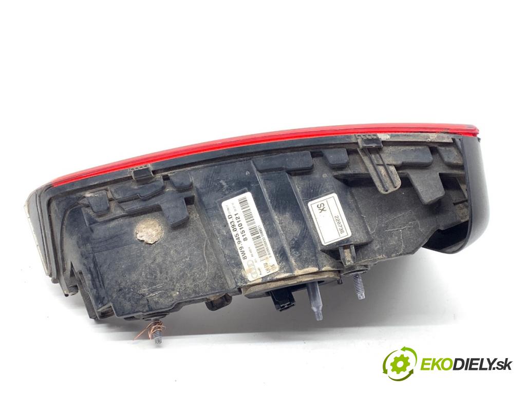 AUDI A4 B9 Kombi 2018 140 kW 2.0 TDI quattro 1968 Svetlo zad ľavá strana vnútorná 8W9945093D (Kľučka dverí ostatné)