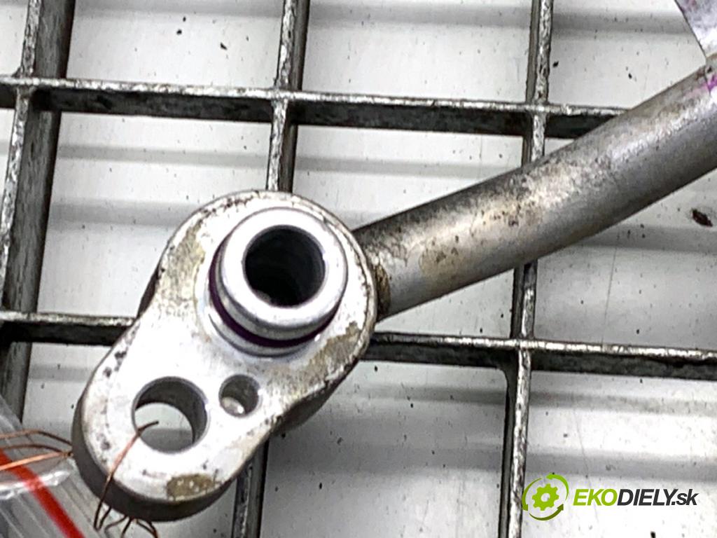 AUDI A4 B9 Kombi 2018 140 kW 2.0 TDI quattro 1968 rúrka klimatizácie 8W0816721B (Rúrka klimatizácie)