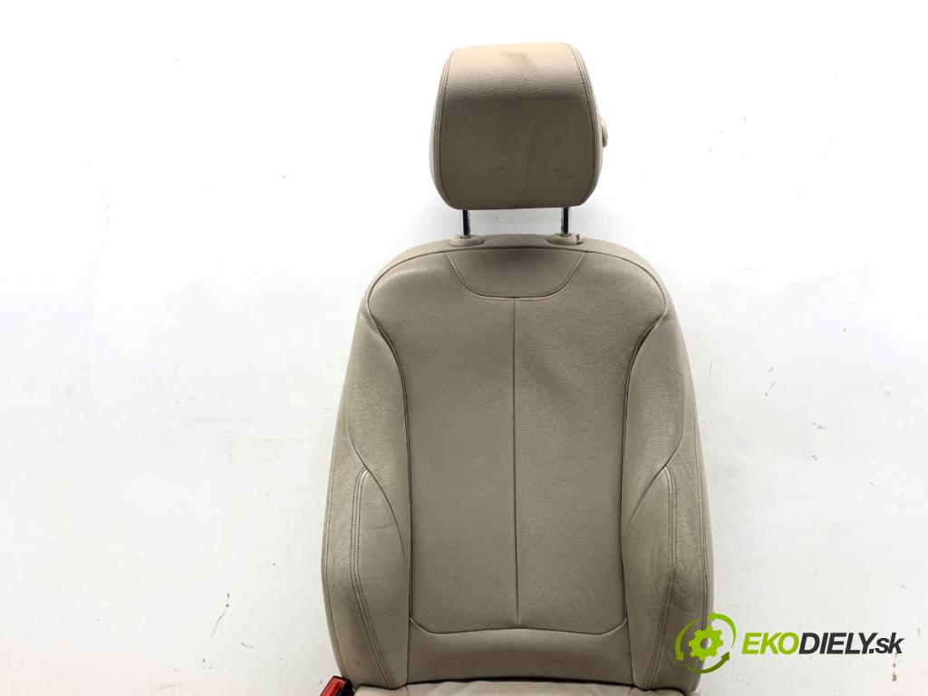 BMW F30 sedan 2016 140 kW 320 d xDrive 1995 Sedadlo ľavy predný